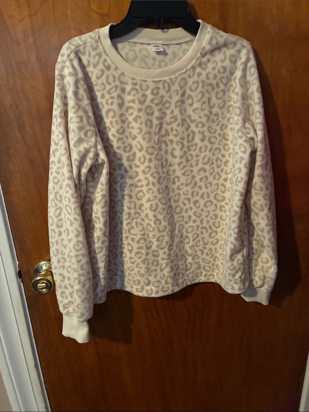Old Navy Cream and Beige Leopard Print Long-Sleeve Top